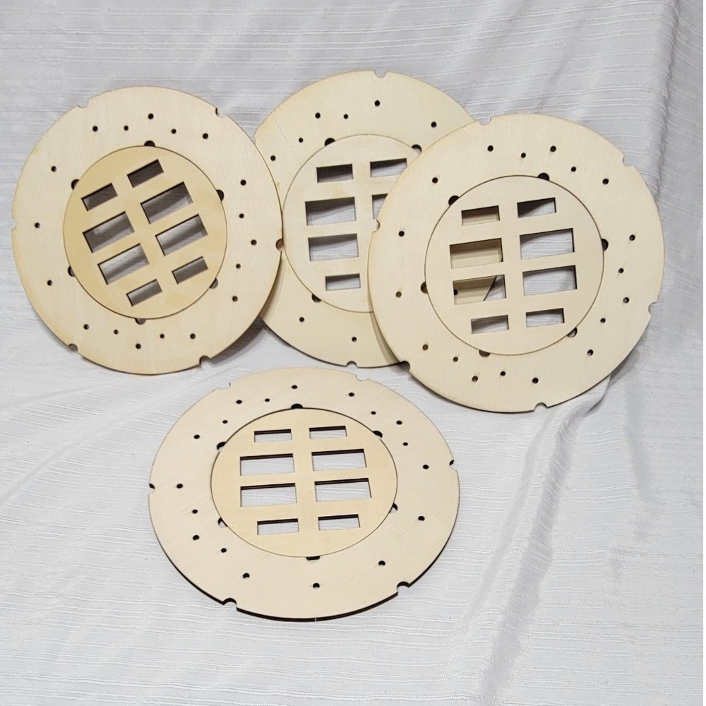 WREATH DOOR DECOR 4, 10 inch pancake wreath bases with 4 sign extenders.